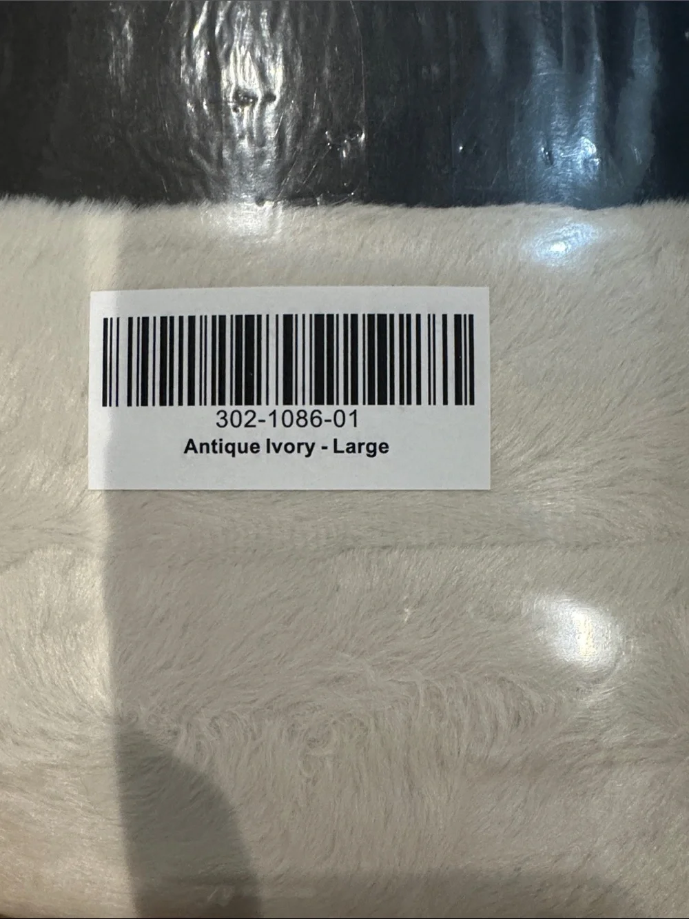 Lola Blankets/Antique Ivory/Size L/Faux fur throw/blanket/NIB! NEW! SEALED!